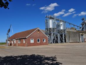 Perry of Oakley commercial grain store Union Grain Sampler