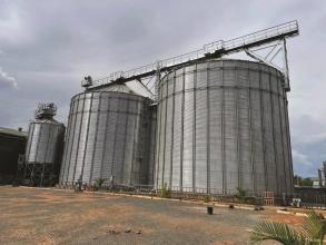 Perry of Oakley silos